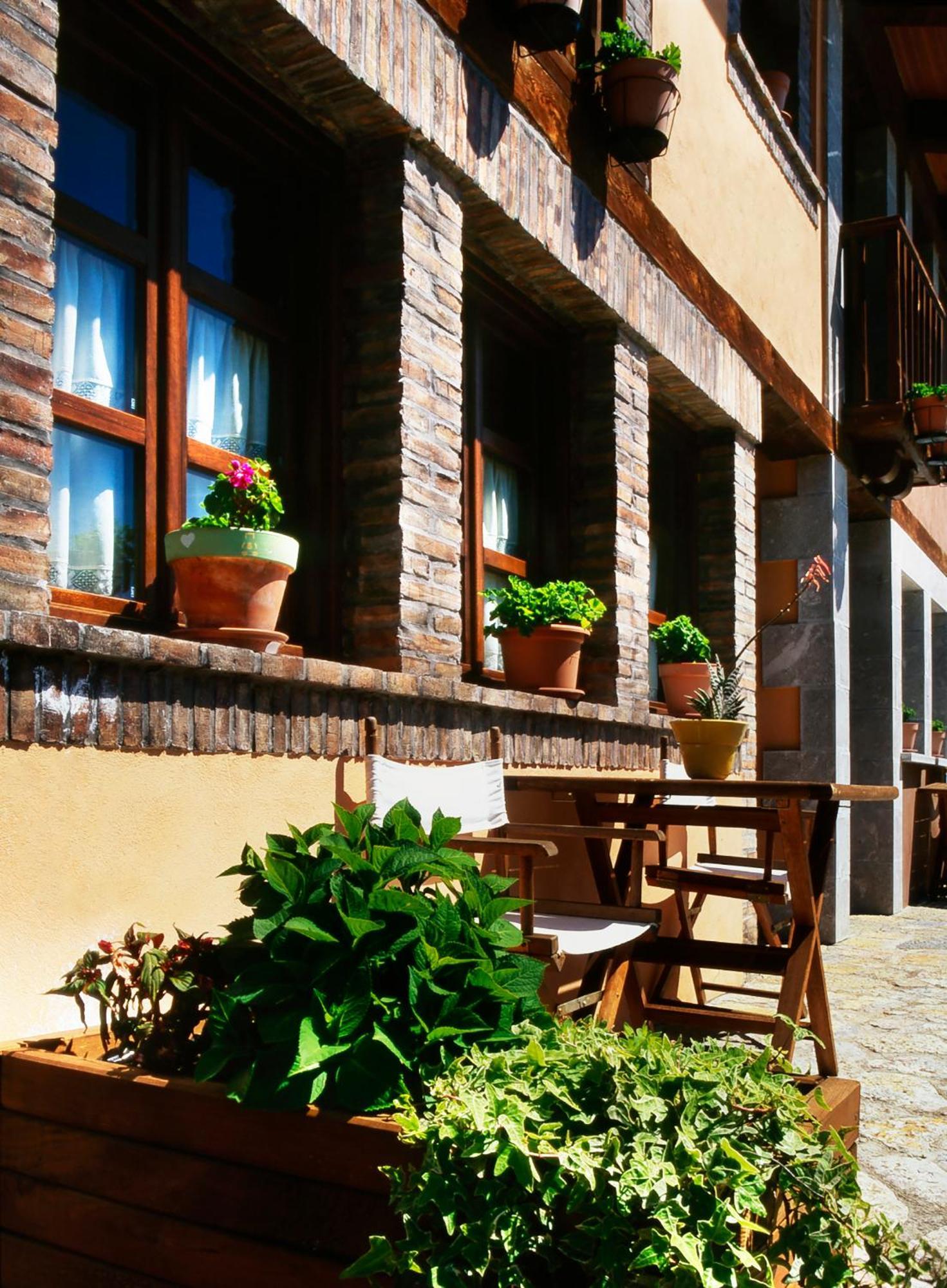 Casa Rural La Riba Sames Bagian luar foto